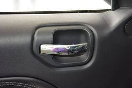 2014款Jeep指南者2.4L四驱舒适版