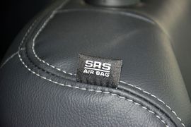 2014款Jeep指南者2.4L四驱舒适版