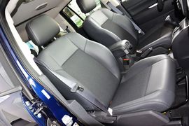 2014款Jeep指南者2.4L四驱舒适版