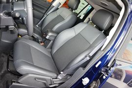 2014款Jeep指南者2.4L四驱舒适版