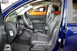 2014款Jeep指南者2.4L四驱舒适版