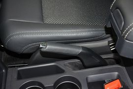 2014款Jeep指南者2.4L四驱舒适版