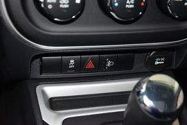 2014款Jeep指南者2.4L四驱舒适版