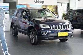 2014款Jeep指南者2.4L四驱舒适版