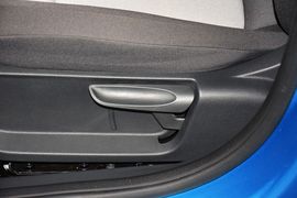 2015款斯柯达晶锐1.4L手动前行版