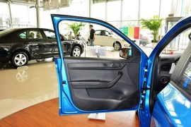 2015款斯柯达晶锐1.4L手动前行版