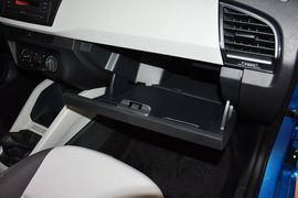 2015款斯柯达晶锐1.4L手动前行版