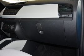 2015款斯柯达晶锐1.4L手动前行版