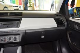 2015款斯柯达晶锐1.4L手动前行版