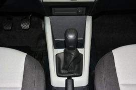 2015款斯柯达晶锐1.4L手动前行版