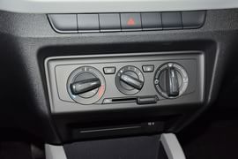 2015款斯柯达晶锐1.4L手动前行版