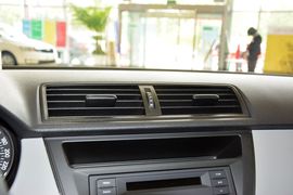 2015款斯柯达晶锐1.4L手动前行版