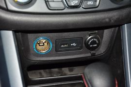 2015款奇瑞瑞虎5