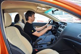 2015款海马第四代福美来1.6L自动风尚型到店实拍