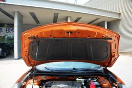 2015款海马第四代福美来1.6L自动风尚型