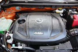 2015款海马第四代福美来1.6L自动风尚型