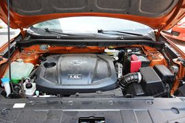 2015款海马第四代福美来1.6L自动风尚型