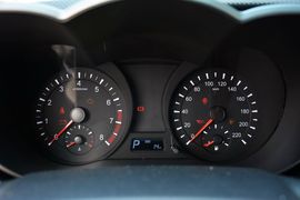 2015款海马第四代福美来1.6L自动风尚型