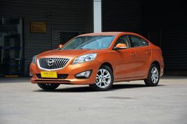 2015款海马第四代福美来1.6L自动风尚型