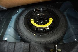 2015款长安悦翔V3