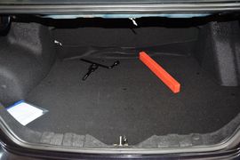 2015款长安悦翔V3