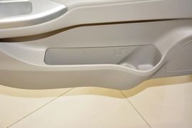 2015款长安悦翔V3