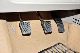 2015款长安悦翔V3