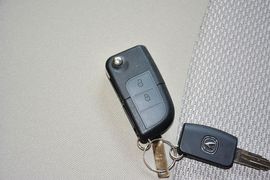 2015款长安悦翔V3