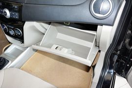 2015款长安悦翔V3