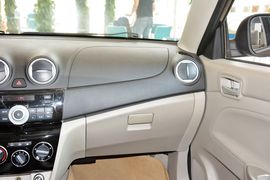 2015款长安悦翔V3