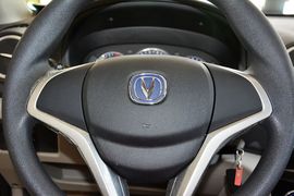 2015款长安悦翔V3