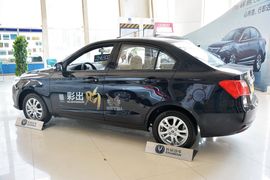 2015款长安悦翔V3