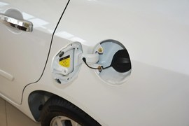 2012款长安悦翔V5