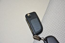 2012款长安悦翔V5