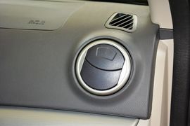 2012款长安悦翔V5