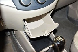2012款长安悦翔V5