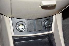 2012款长安悦翔V5