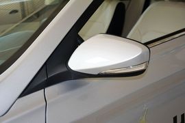 2015款长安悦翔V7 1.6L手动乐享型