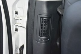 2015款现代全新胜达2.4L自动四驱智能型
