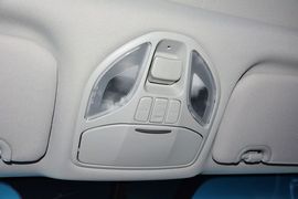 2015款现代全新胜达2.4L自动四驱智能型
