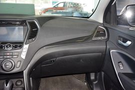 2015款现代全新胜达2.4L自动四驱智能型