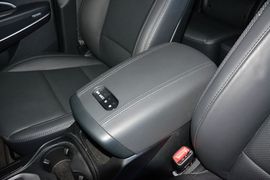 2015款现代全新胜达2.4L自动四驱智能型