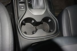 2015款现代全新胜达2.4L自动四驱智能型