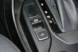 2015款现代全新胜达2.4L自动四驱智能型