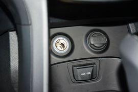 2015款现代全新胜达2.4L自动四驱智能型