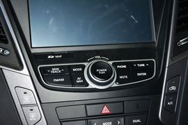 2015款现代全新胜达2.4L自动四驱智能型