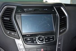 2015款现代全新胜达2.4L自动四驱智能型