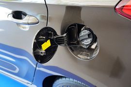 2013款起亚新佳乐2.0L