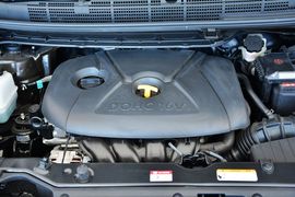 2013款起亚新佳乐2.0L