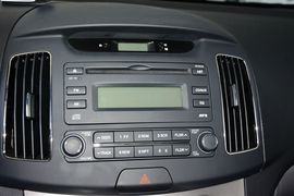 2011款北京现代新悦动
